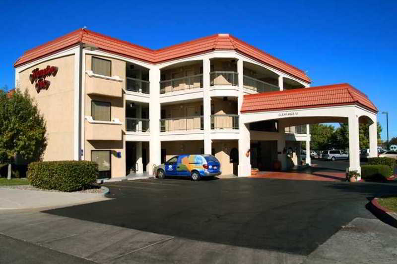 Quality Inn & Suites Albuquerque Exterior photo